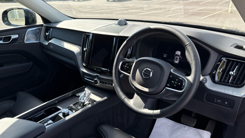 Volvo XC60 2.0 T8 [455] PHEV Ultra Dark 5dr AWD Geartronic Estate